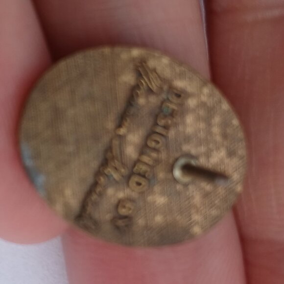 Vintage Lighthouse and sailboat tack lapel pin oxidization - Picture 8 of 13